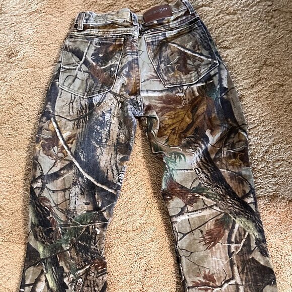 Wrangler Boys Size 12 Mossy Oak Break Up Camo Jeans Outdoors Hunting Distressed. - Picture 1 of 3